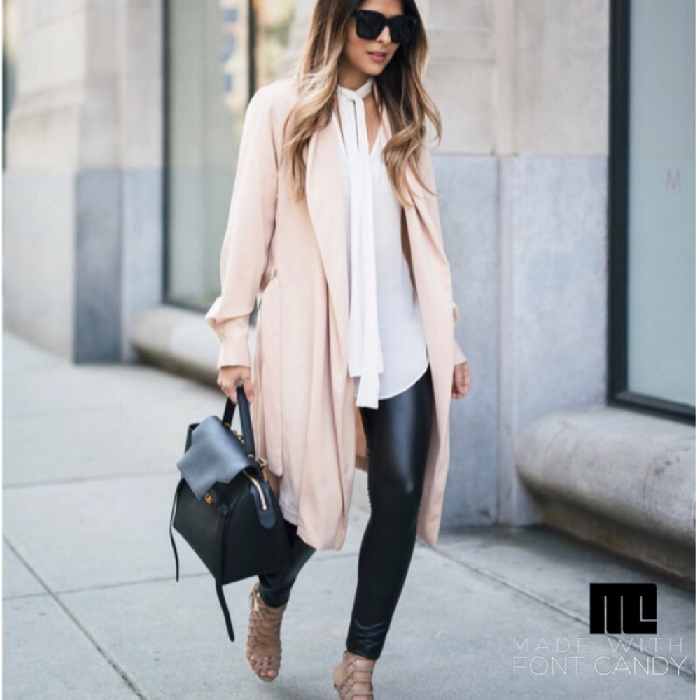 🔥Vegan Leather Leggings🔥 - Picture 4 of 8